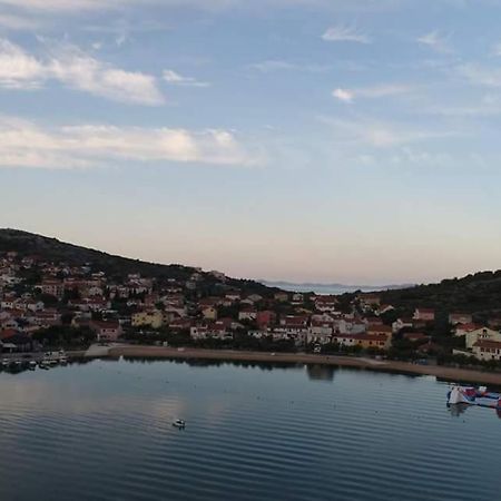 Apartman Mana, Murter Dış mekan fotoğraf