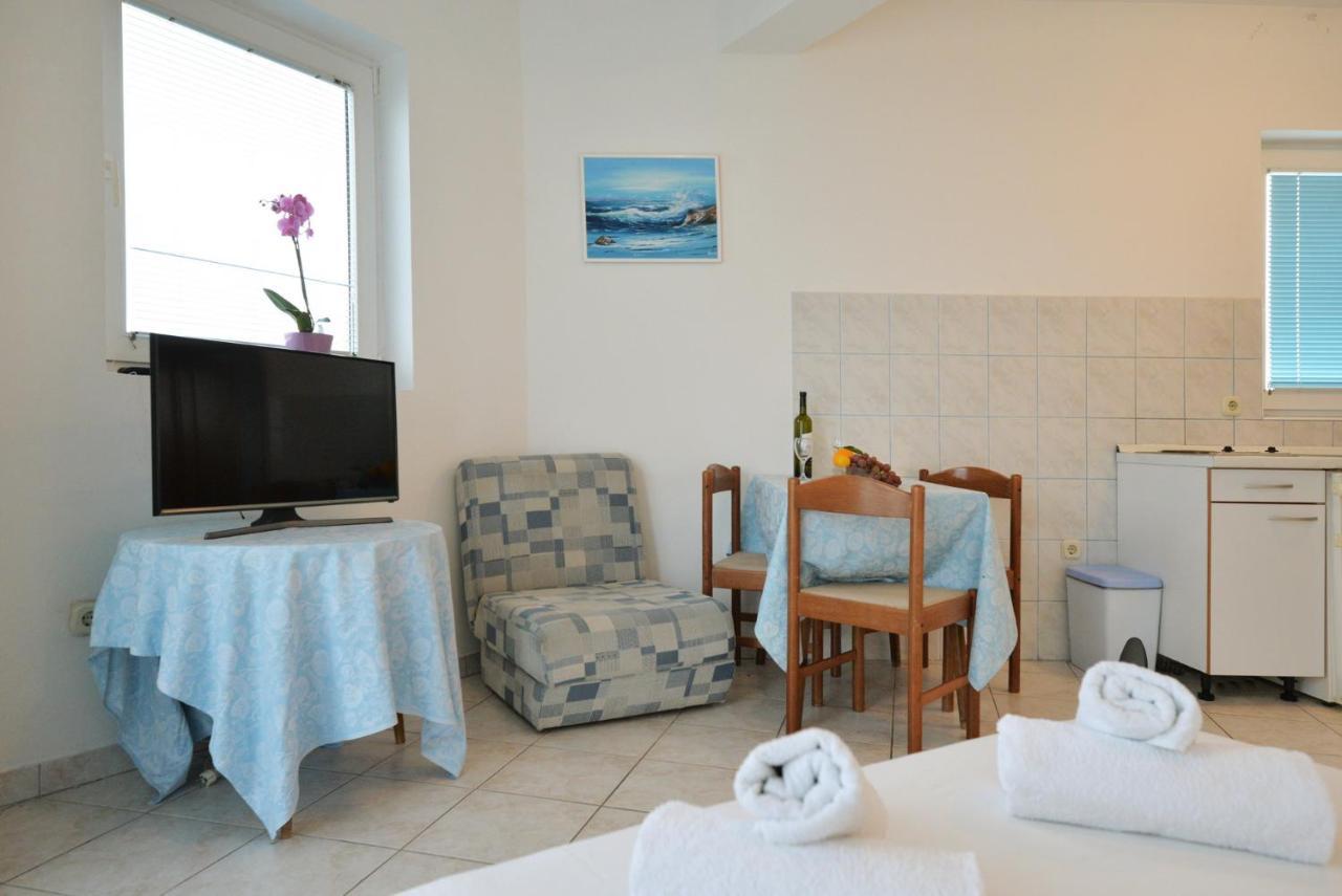 Apartman Mana, Murter Dış mekan fotoğraf
