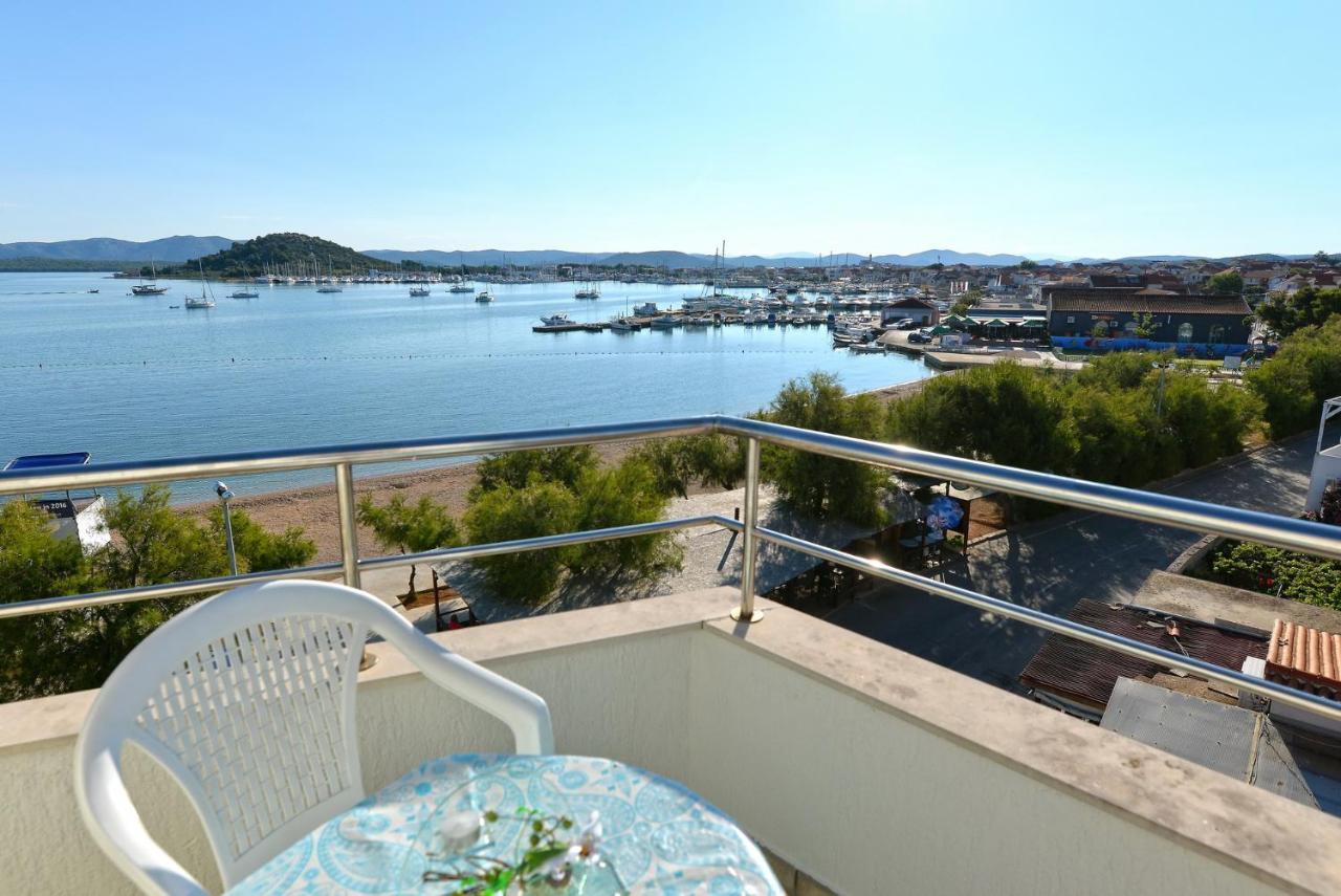 Apartman Mana, Murter Dış mekan fotoğraf