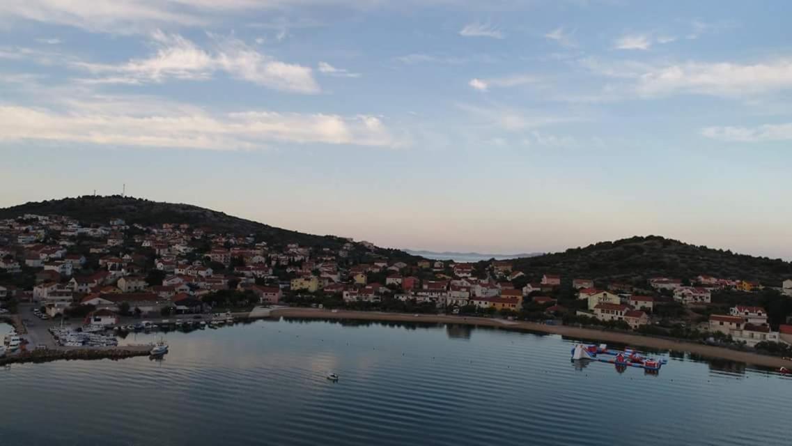 Apartman Mana, Murter Dış mekan fotoğraf
